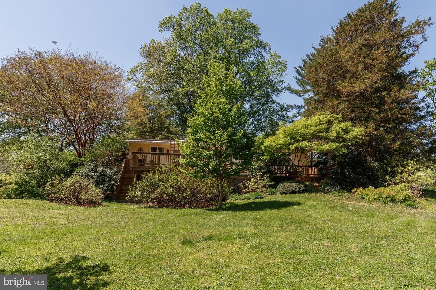 3915 Longmoor Circle photo 54