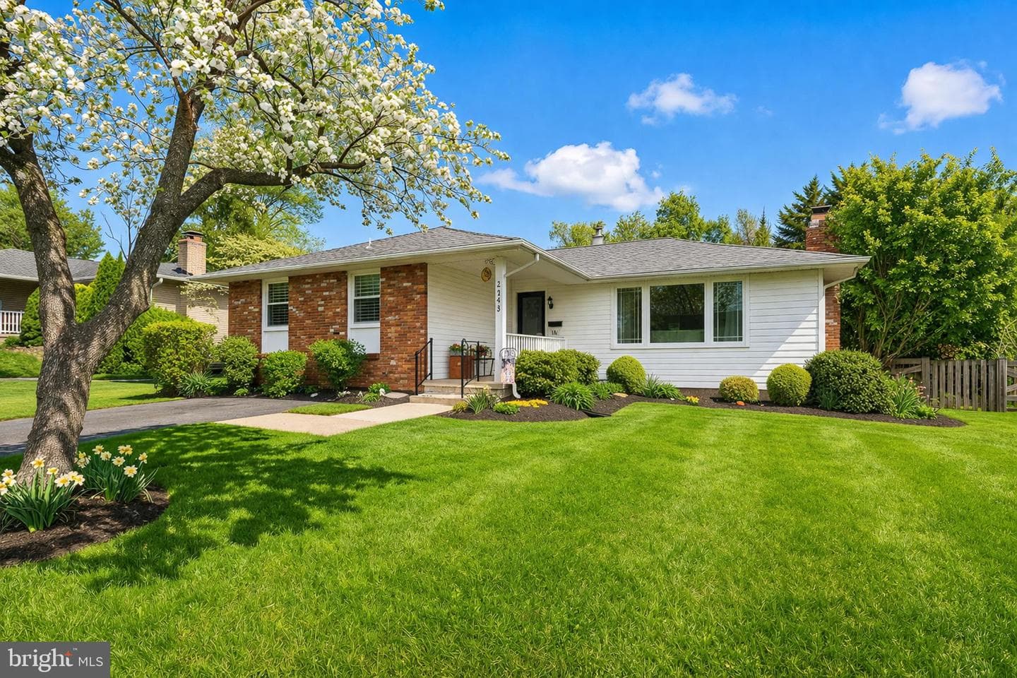 2143 Suburban Greens Drive photo 6