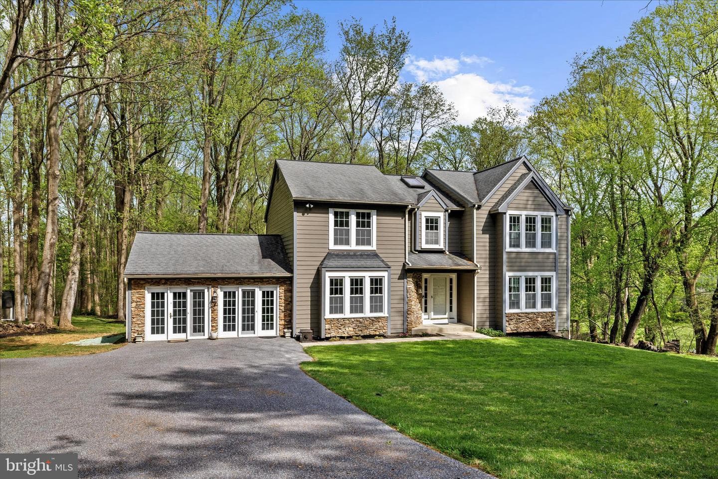 3904 Thoroughbred Lane photo 4