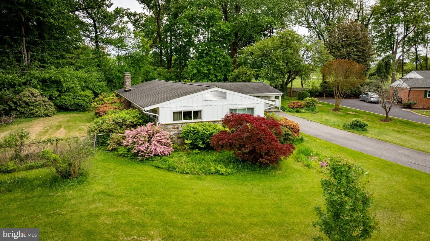 618 Lake Drive photo 43
