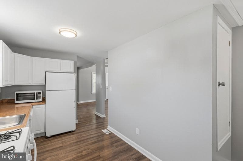 5907 Queen Anne Street photo 13