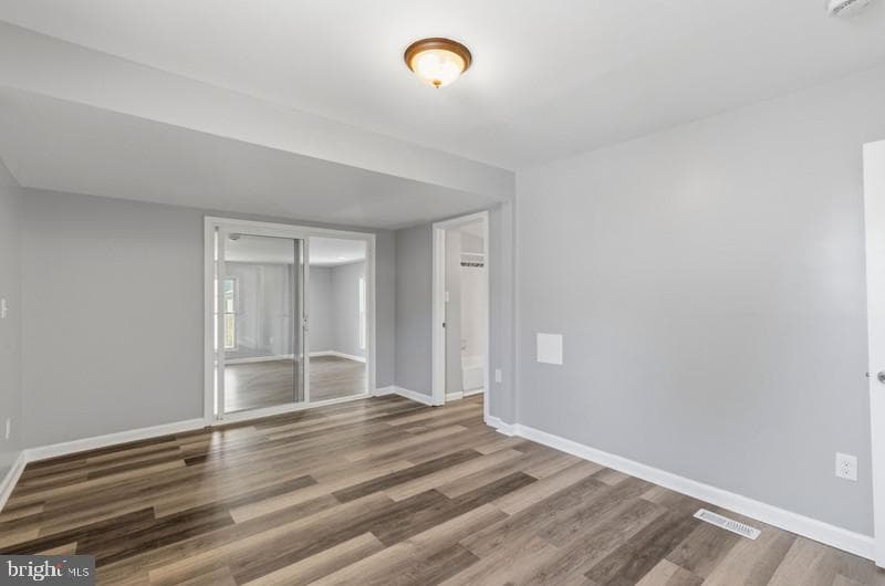5907 Queen Anne Street photo 25