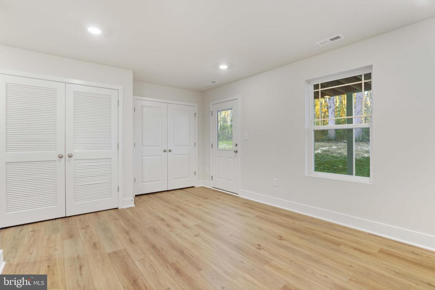 252 Waterstone Rd photo 26