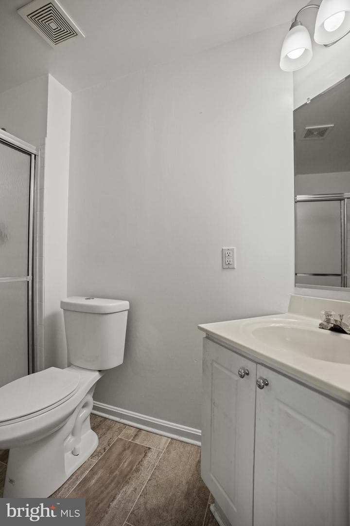 3915 Red Deer Circle photo 23