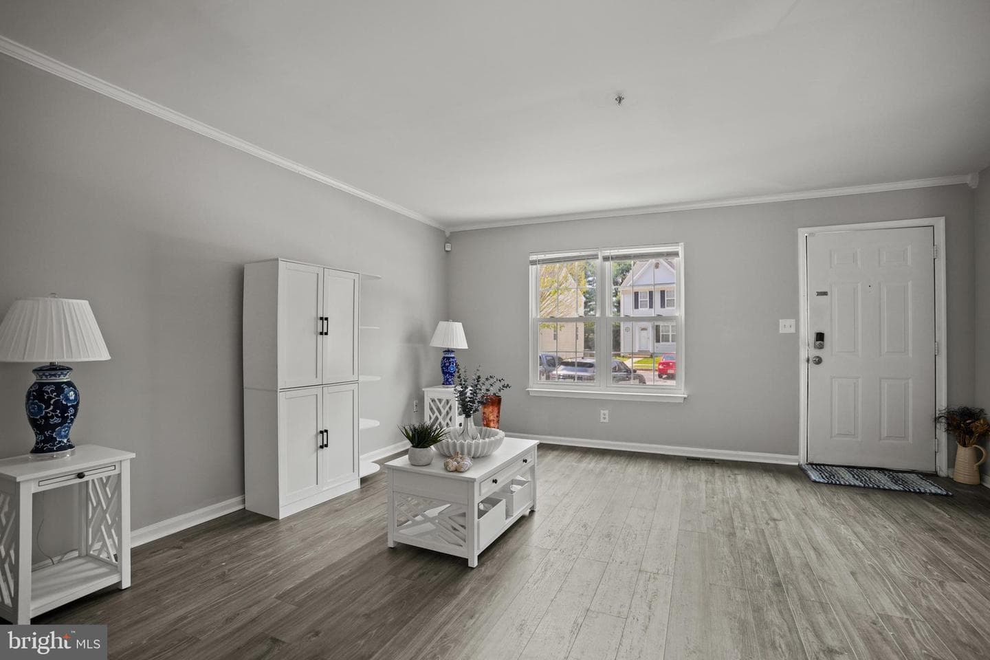 3915 Red Deer Circle photo 5