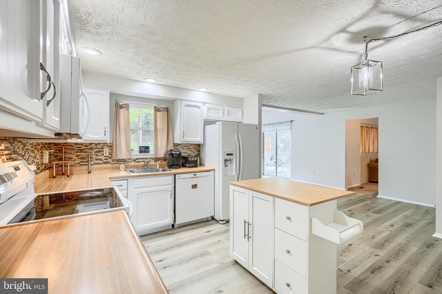 9405 Perglen Road photo 11