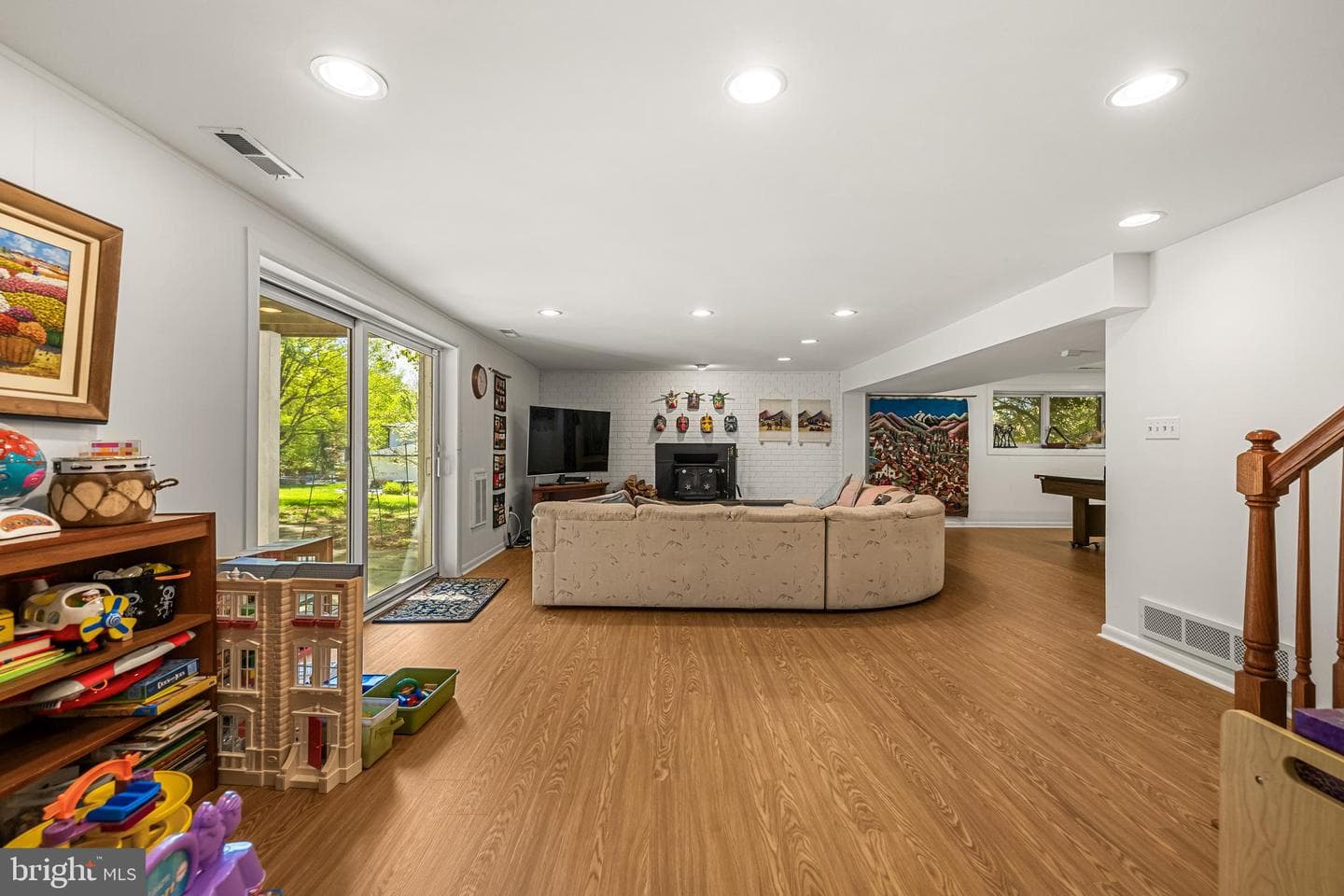 1 Springbriar Lane photo 28