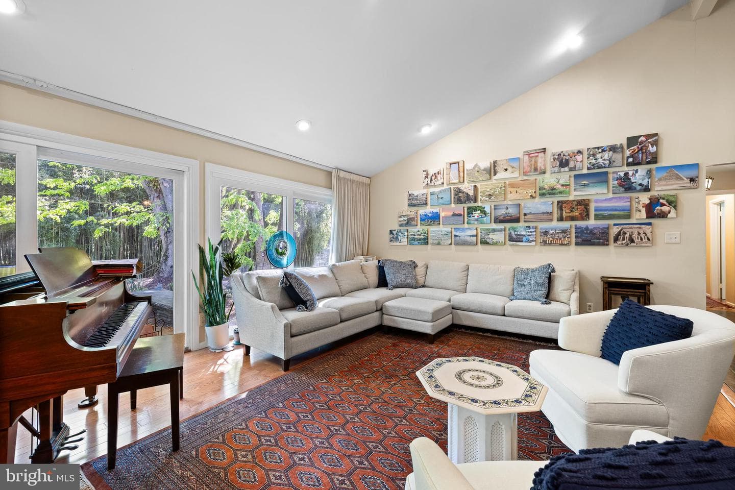1 Springbriar Lane photo 9