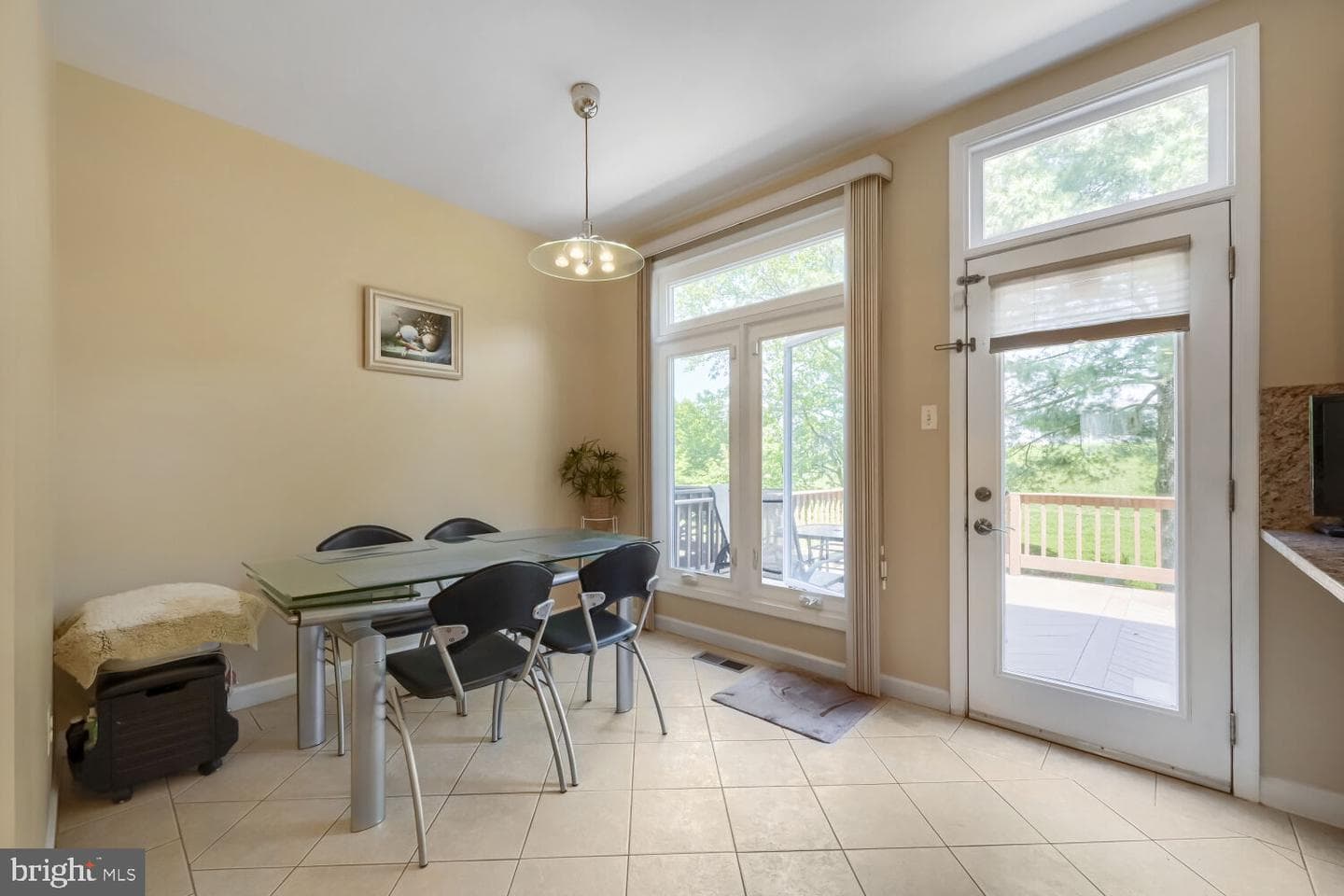 17 Stablemere Court photo 14