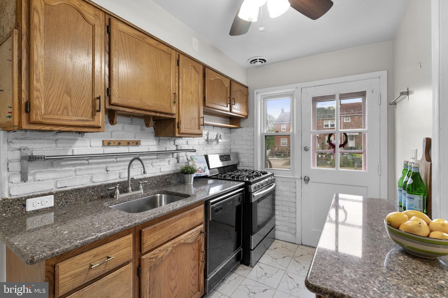 1057 Elm Road photo 12