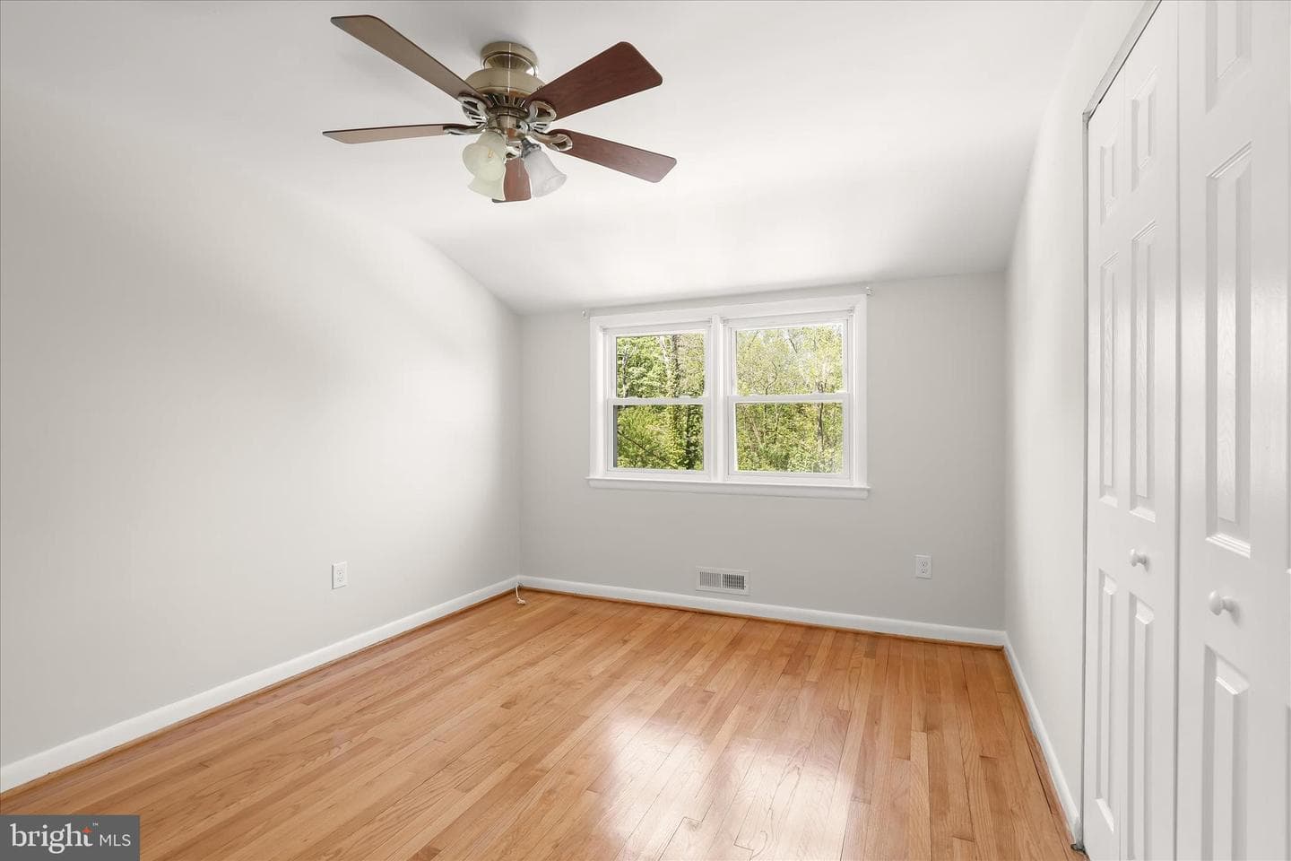 1111 Linden Avenue photo 19