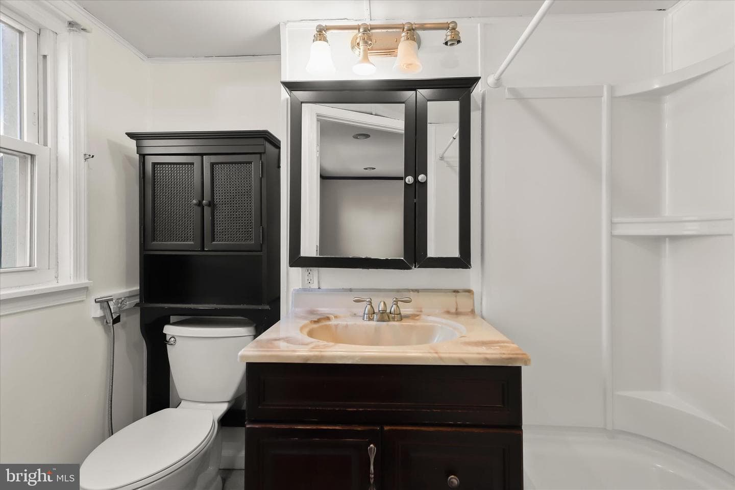 1111 Linden Avenue photo 29