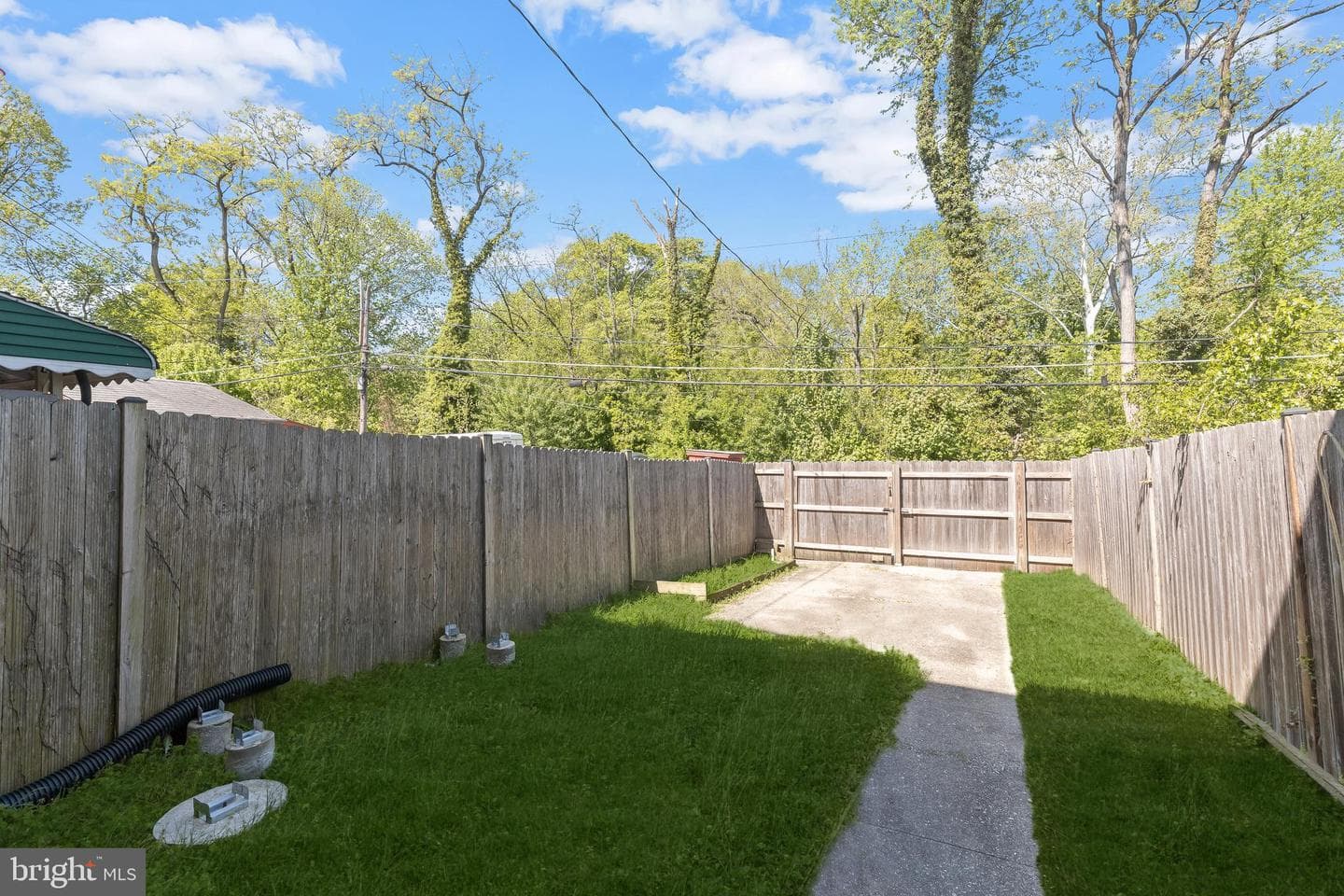 1111 Linden Avenue photo 30