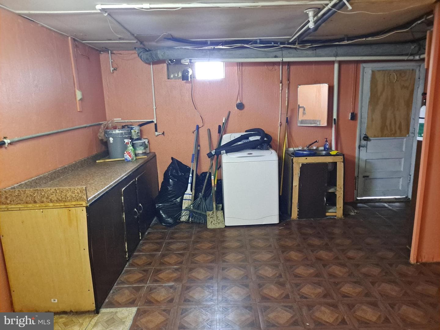 5663 Whitby Road photo 54