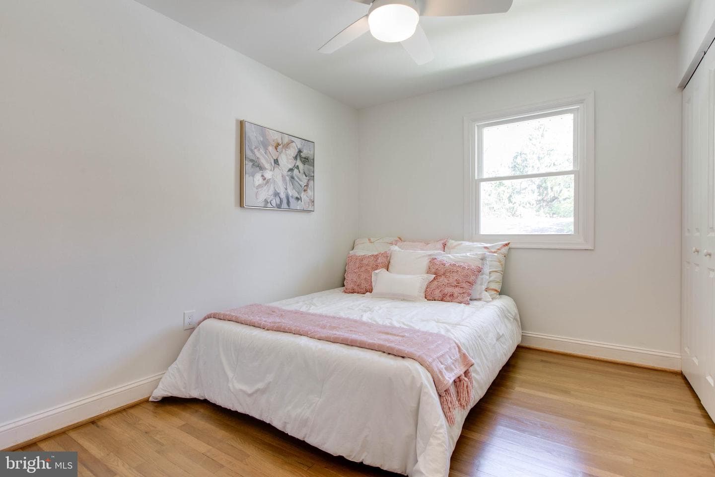 909 Farmstead Road photo 32