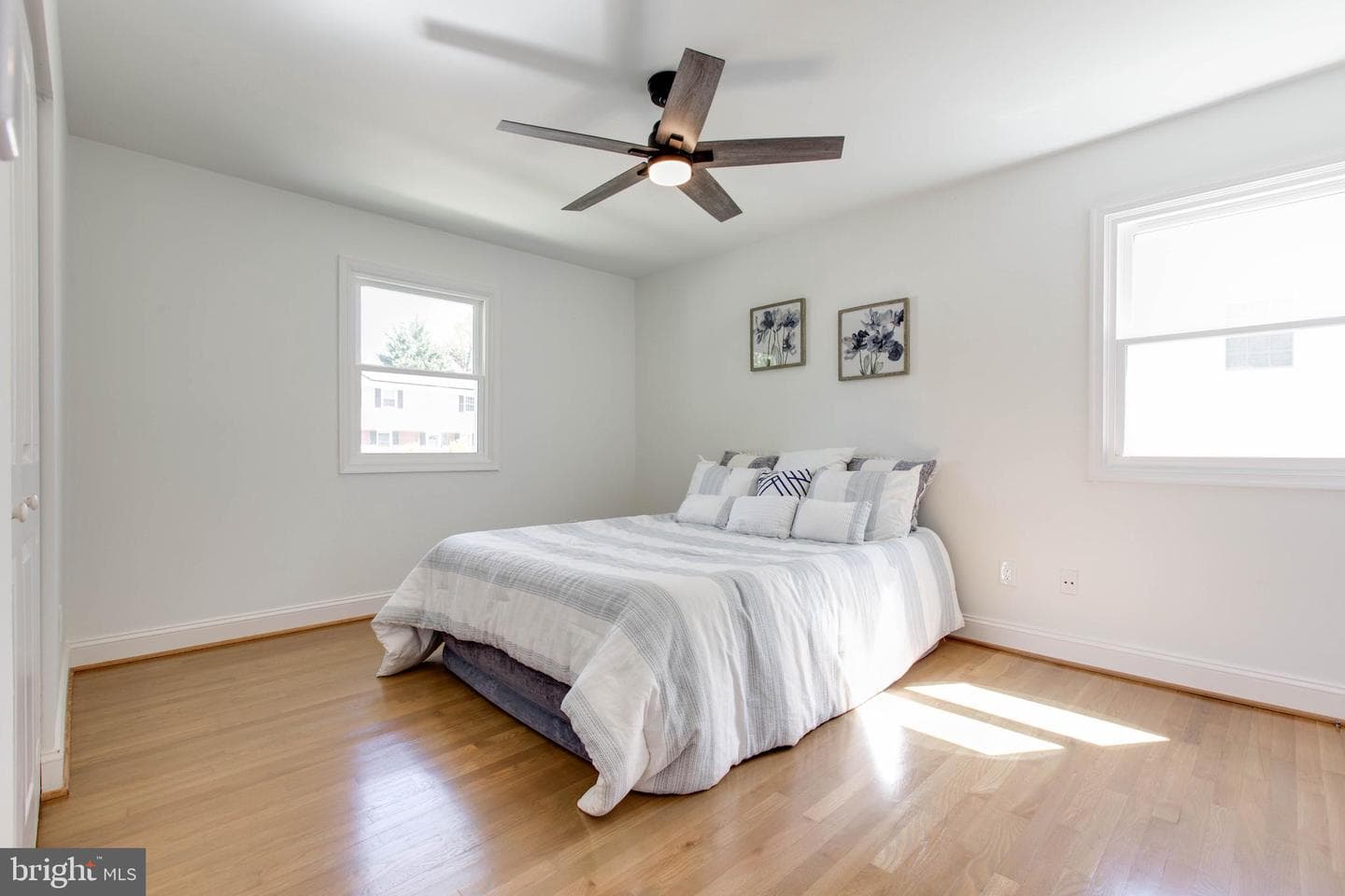 909 Farmstead Road photo 36