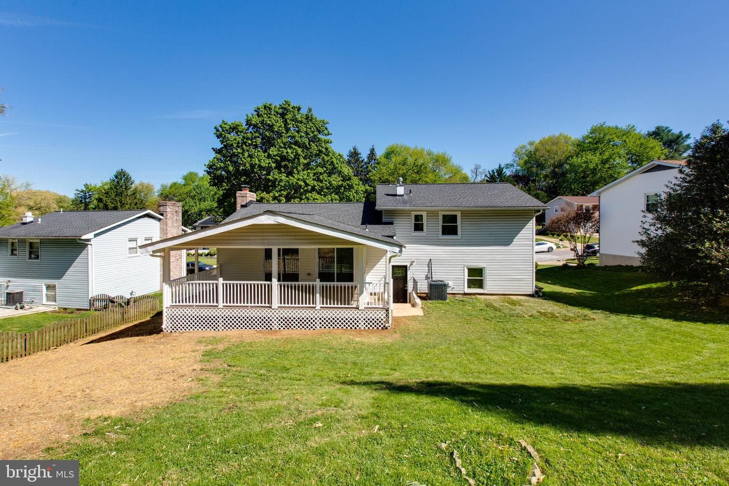 909 Farmstead Road photo 53