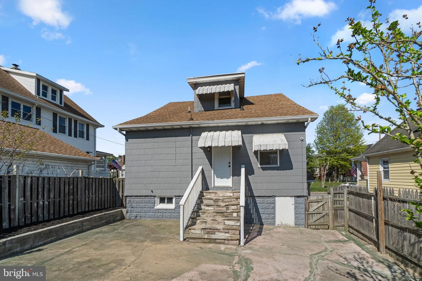 1229 North Avenue photo 39