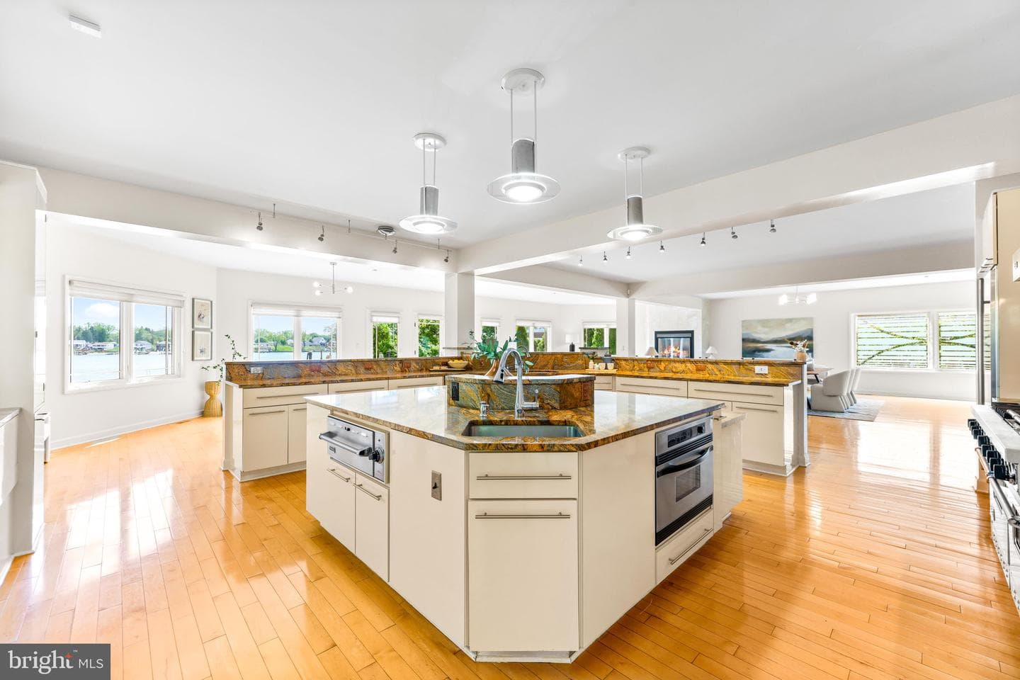 1501 Shore Road photo 23