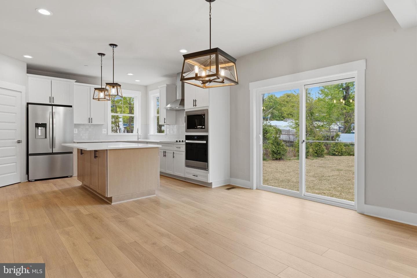 2028 William Avenue photo 14