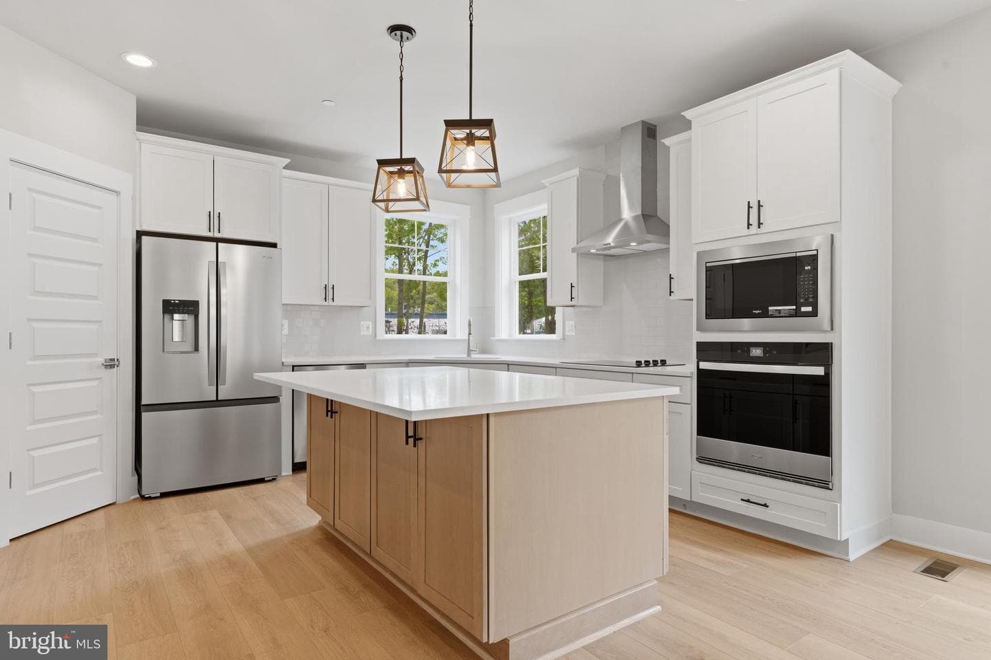 2028 William Avenue photo 31