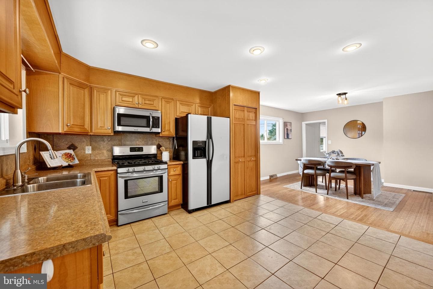 206 S Woodwell Road photo 10
