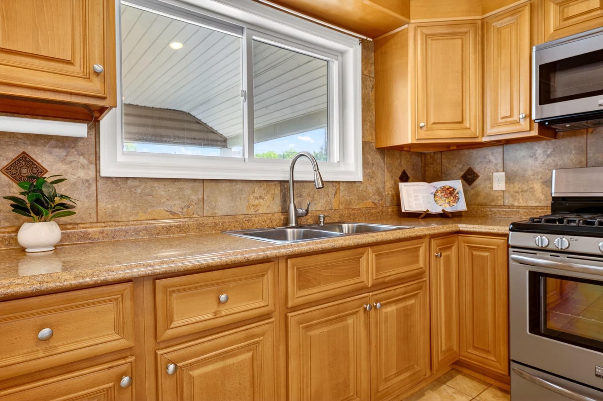 206 S Woodwell Road photo 9