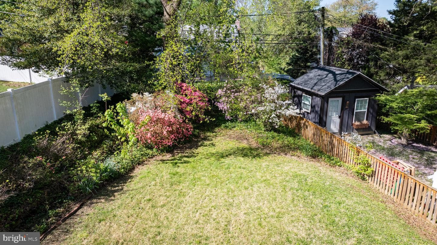 909 Weatherbee Road photo 25