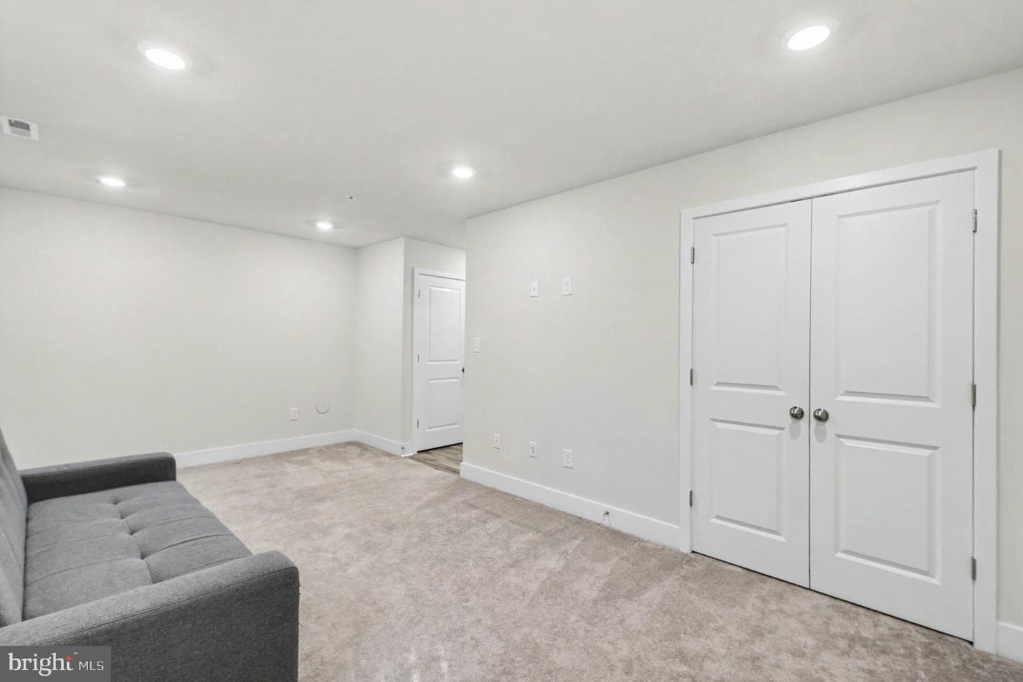 238 Waterstone Rd photo 8
