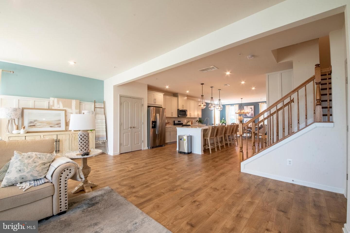 9453 James Macgowan Lane #428 photo 32