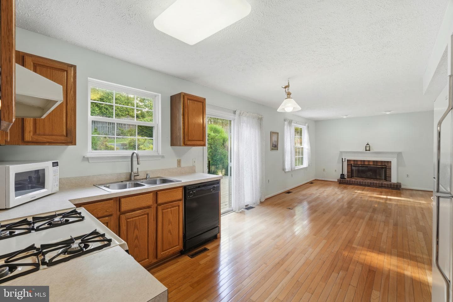 2208 Tall Pines Court photo 7