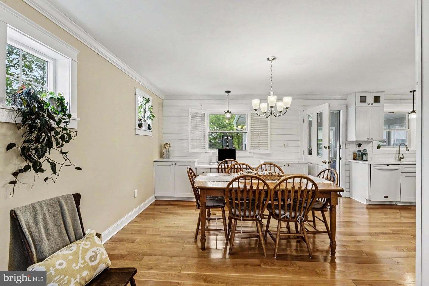2513 Maple Road photo 6