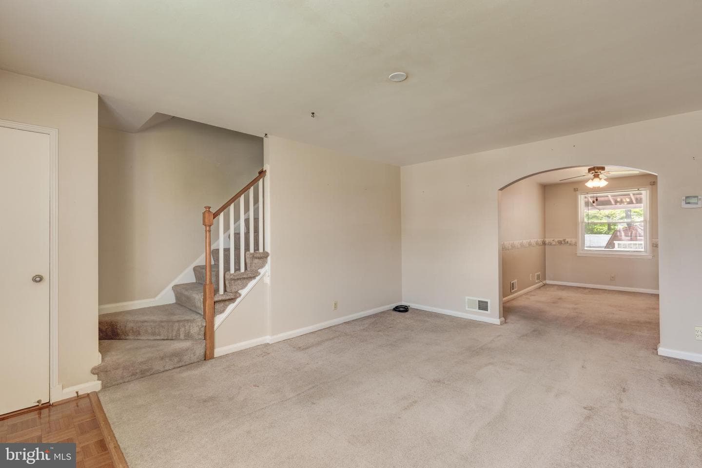 729 Aldworth Road photo 6