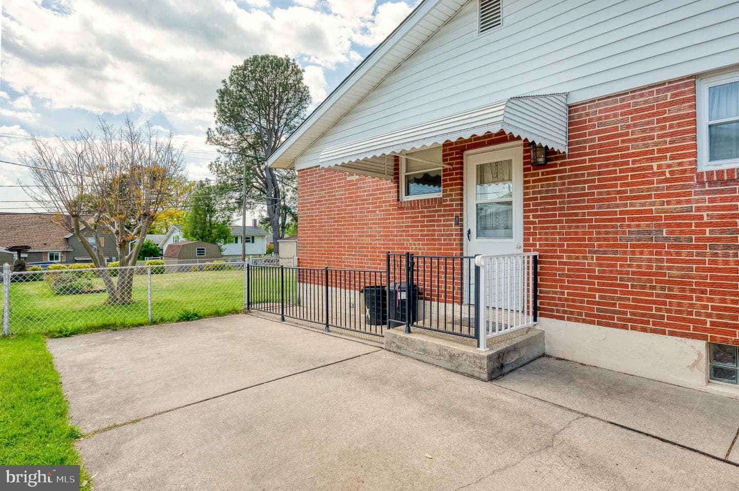 9649 Dundawan Road photo 3