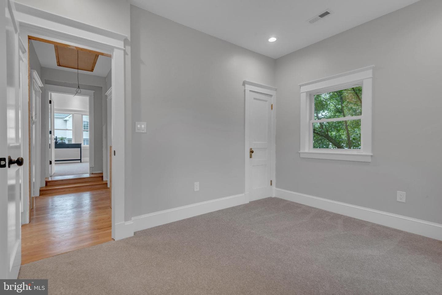 2121 Alvin Avenue photo 22