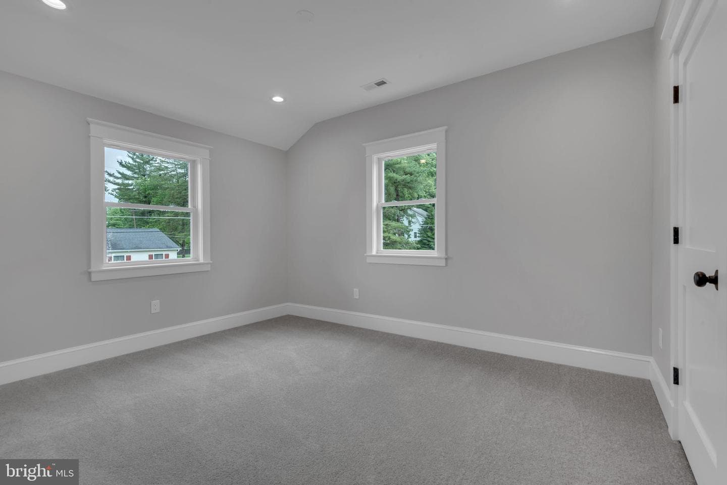 2121 Alvin Avenue photo 28