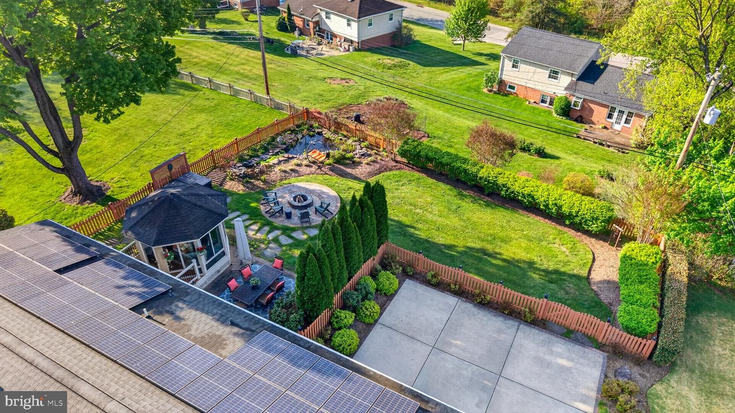 107 Martingale Road photo 24