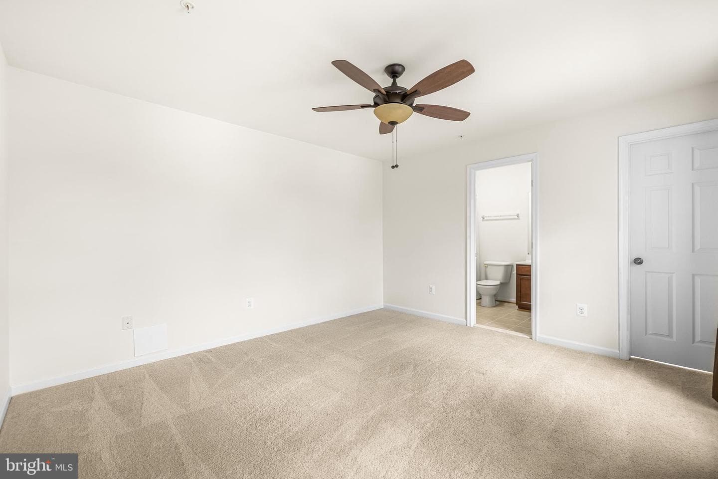 8888 Paddock Lane photo 38