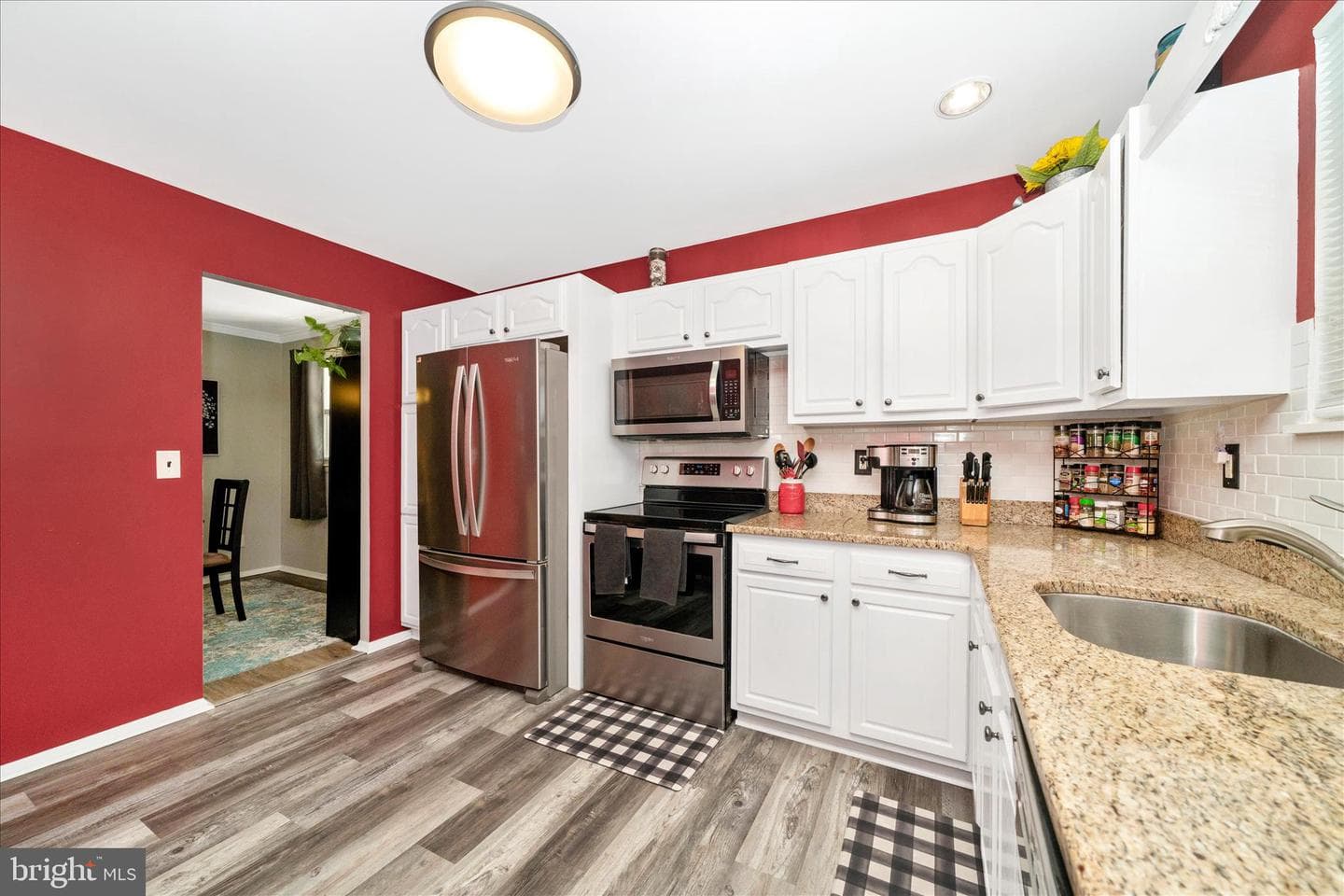 305 Glyndon Drive photo 11
