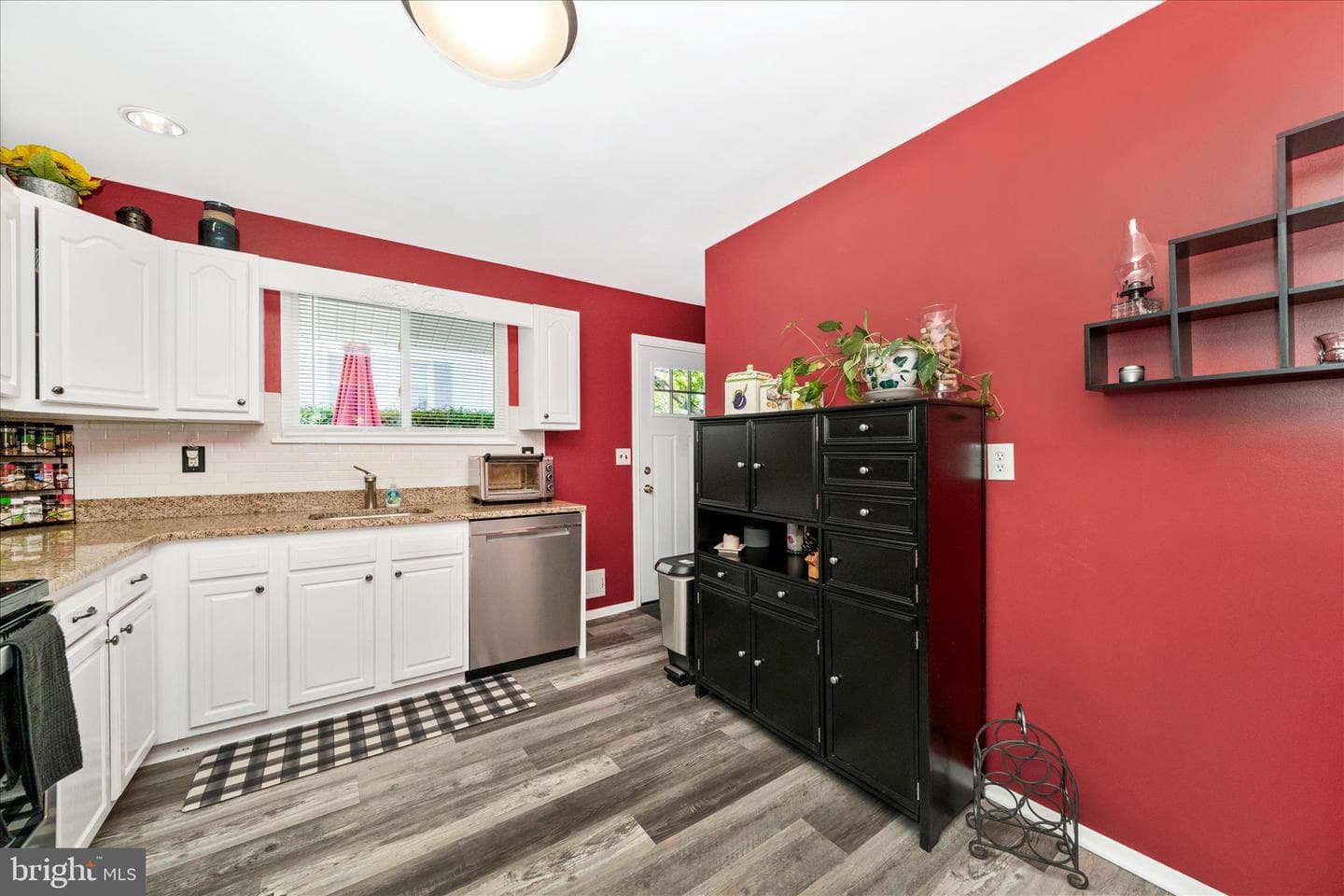 305 Glyndon Drive photo 12