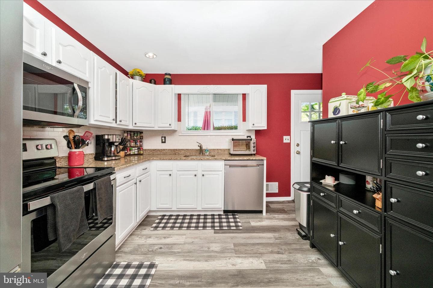 305 Glyndon Drive photo 13