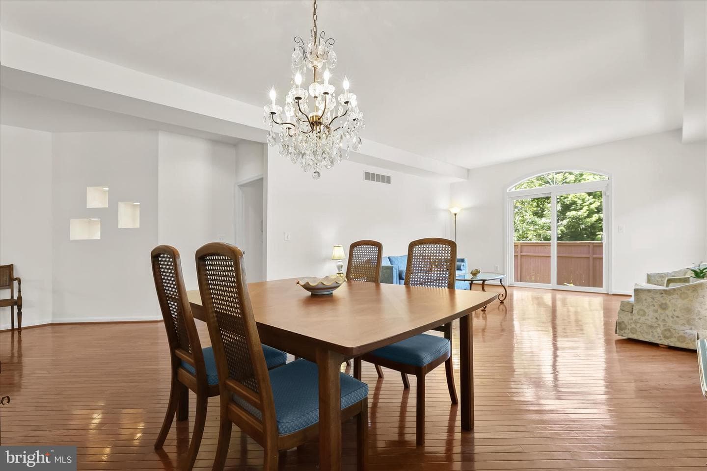 320 Chalk Hill Drive photo 9