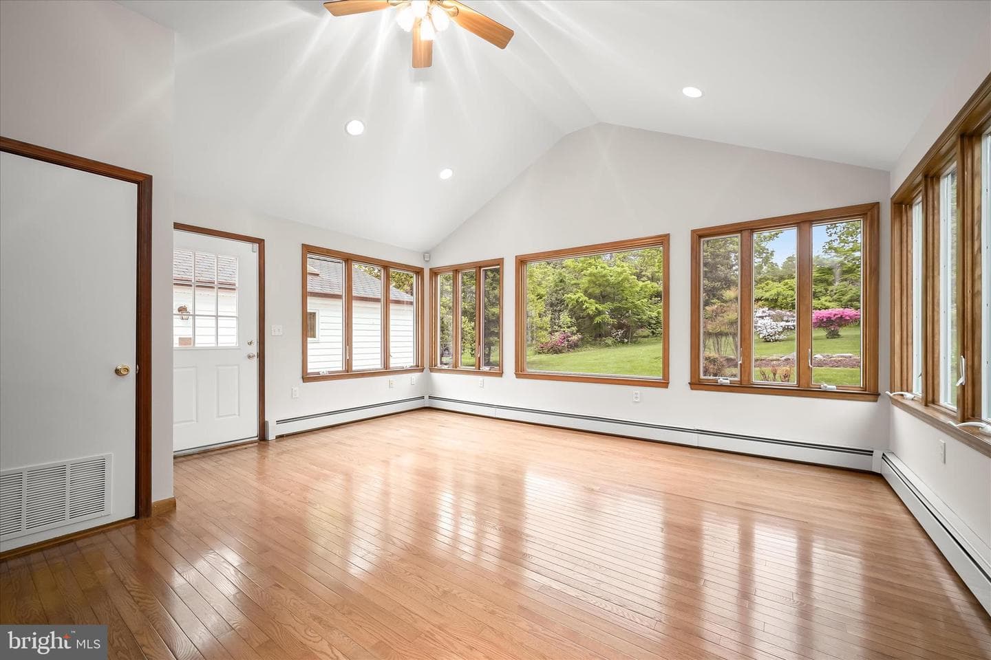 11 Seminole Avenue photo 15