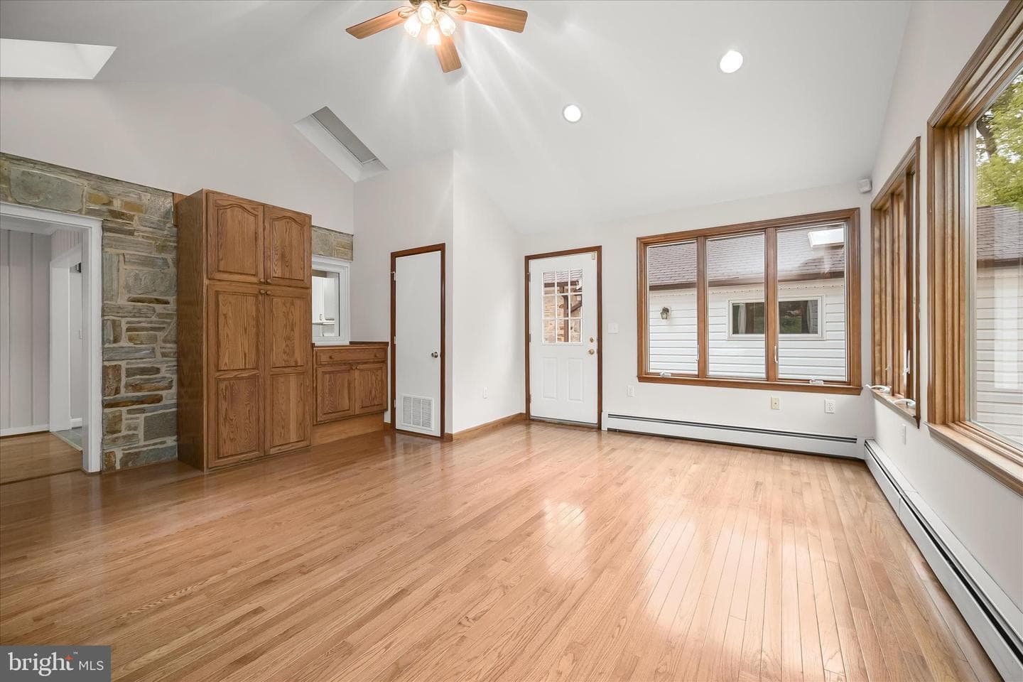 11 Seminole Avenue photo 16