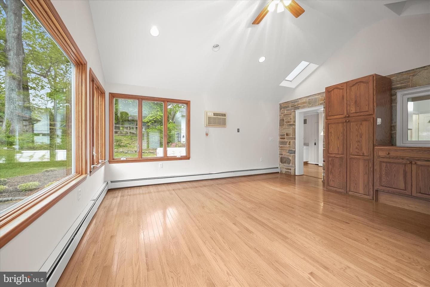 11 Seminole Avenue photo 17