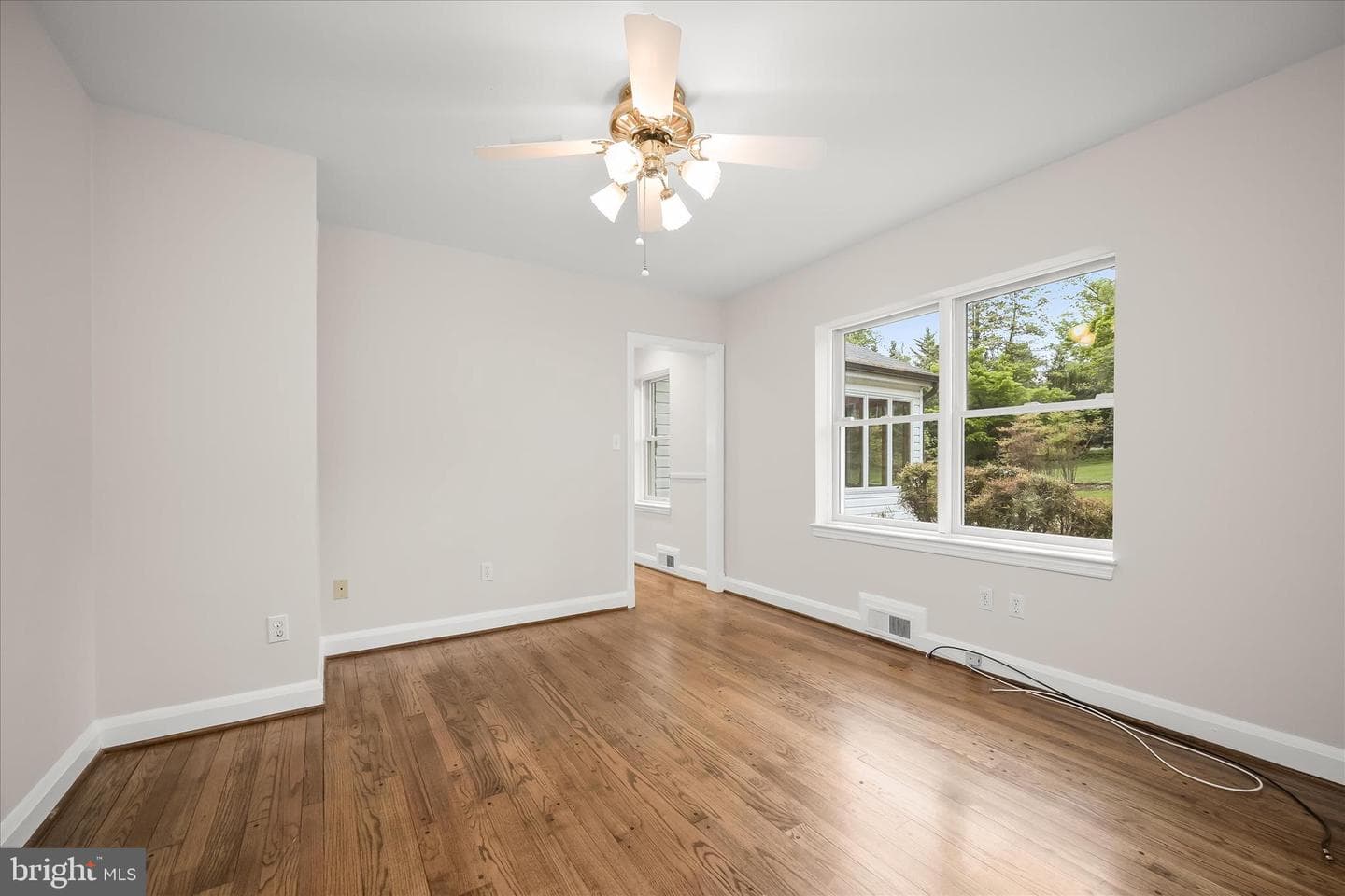 11 Seminole Avenue photo 29