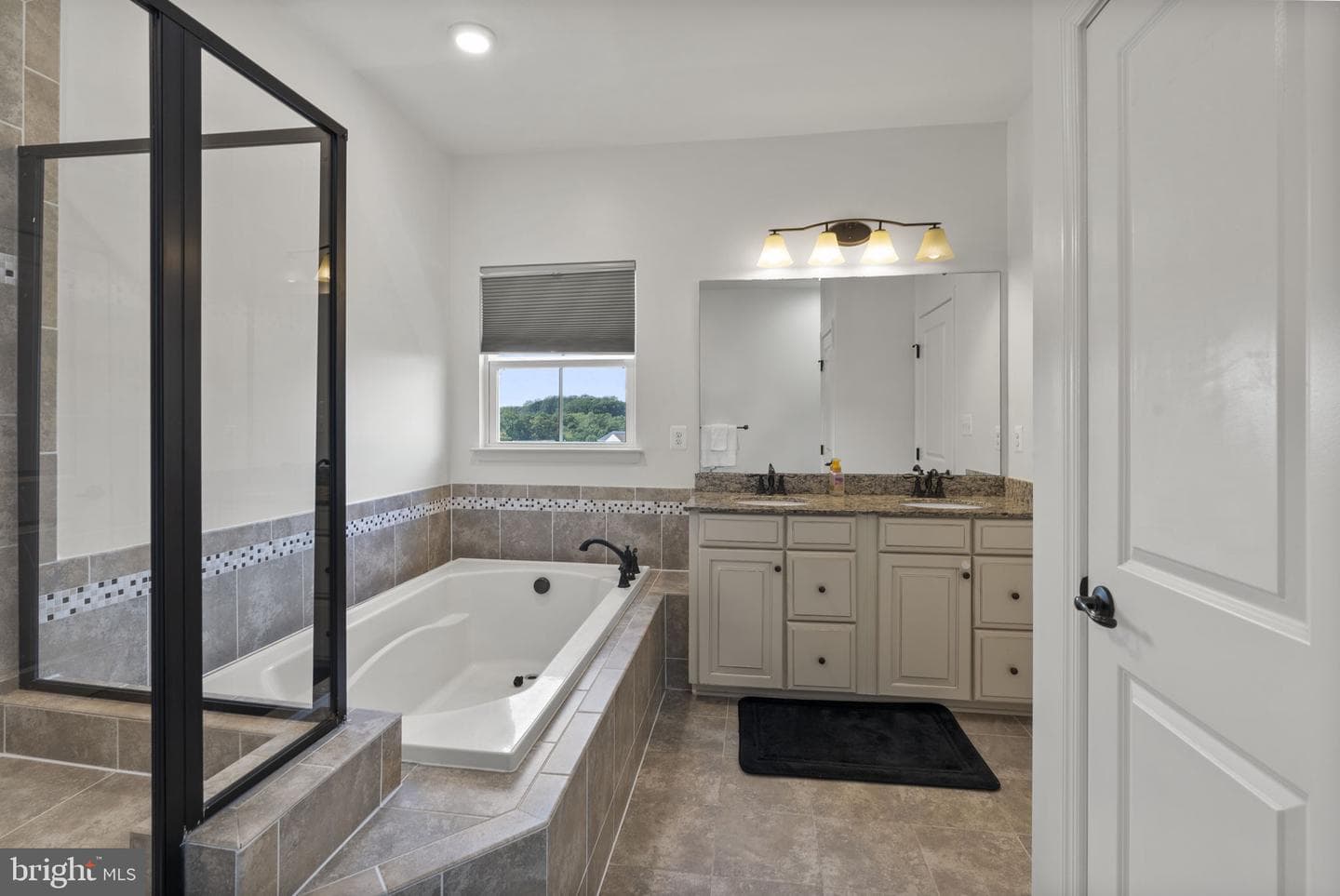 9614 Julia Lane photo 32