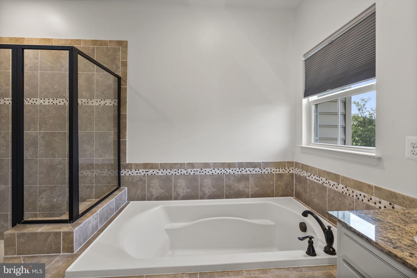 9614 Julia Lane photo 33