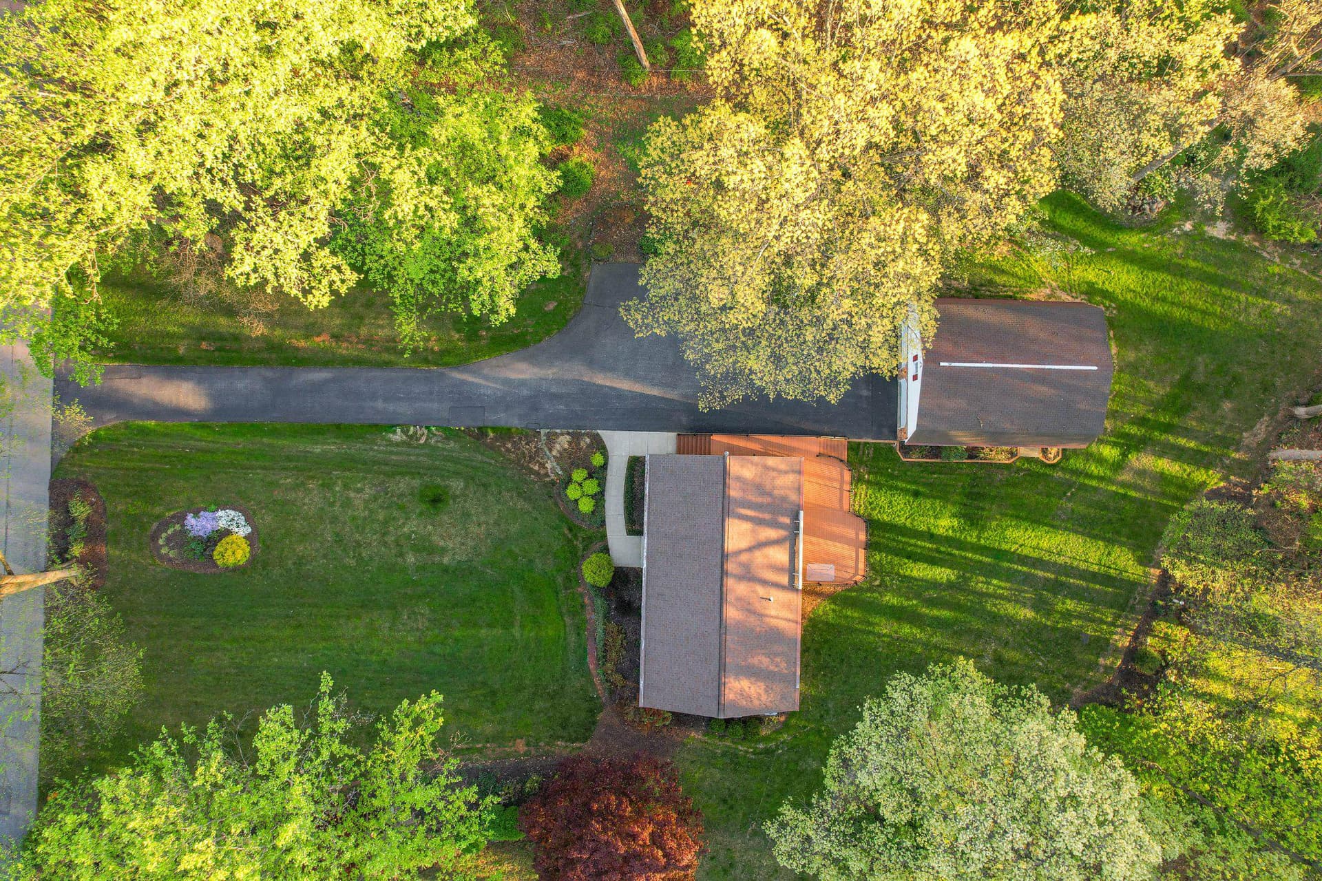 1010 Hilton Avenue photo 64