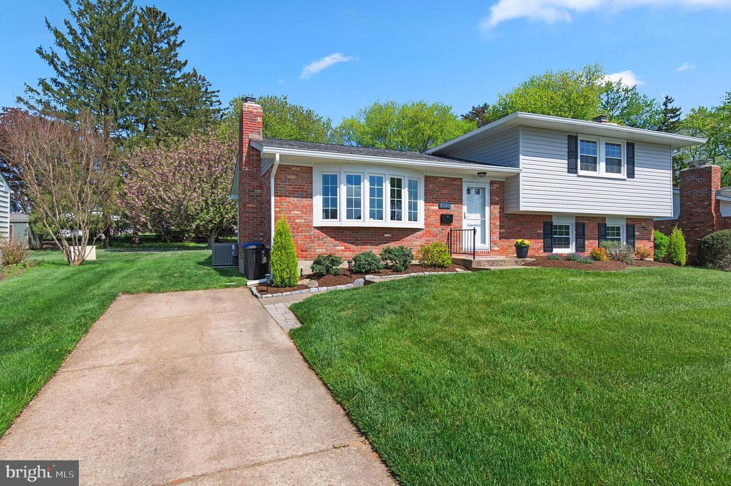 2530 Londonderry Road photo 34